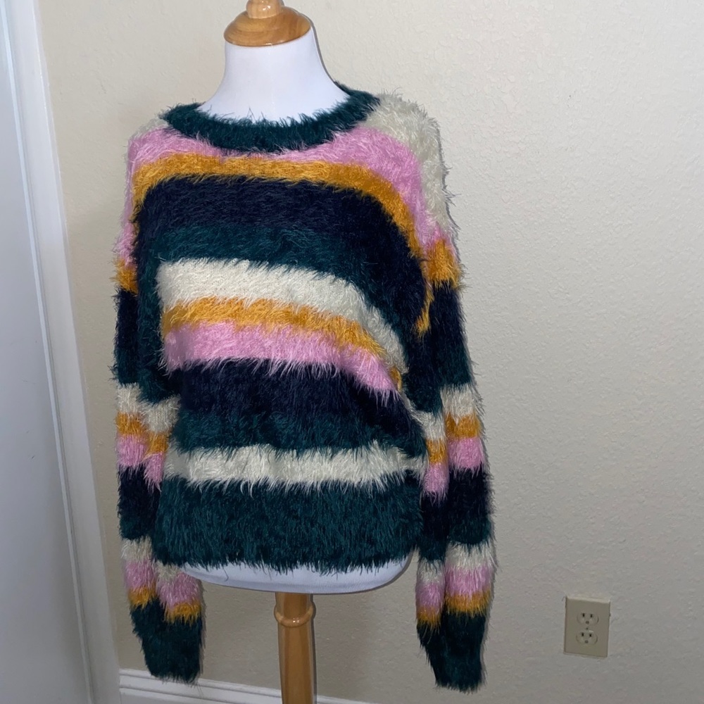 Woven Heart multicolor sweater